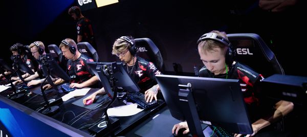 FaZe And C9 Through To Thunderpick World Championship 2023 Playoffs