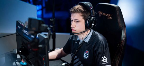 Esports Transfers' analysts estimated mantuu's transfer in $462 000