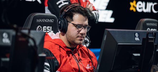 AZR released from EXTREMUM