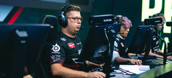 karrigan names FaZe and NAVI's biggest threats in the second half of 2022