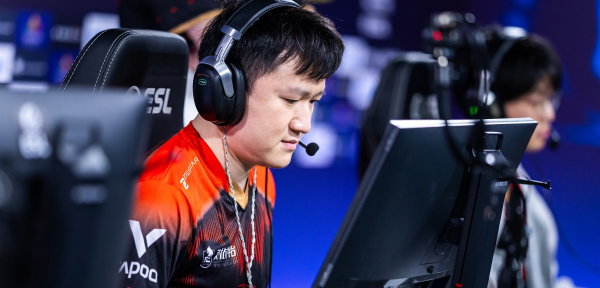 advent retires as pro CS player