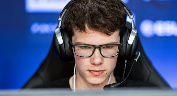 nettik⁠ departs Rooster